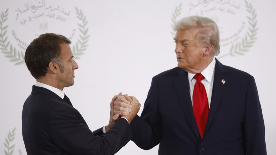 (ВИДЕО) Трамп ќе му ја откинеше раката на Макрон - Либертас