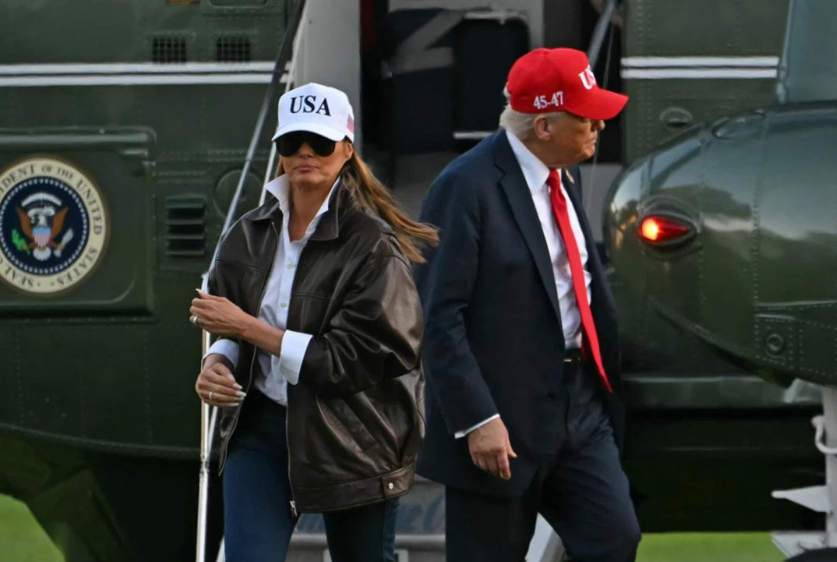 (Фото) Меланија Трамп е божица на стилот и може да носи што сака