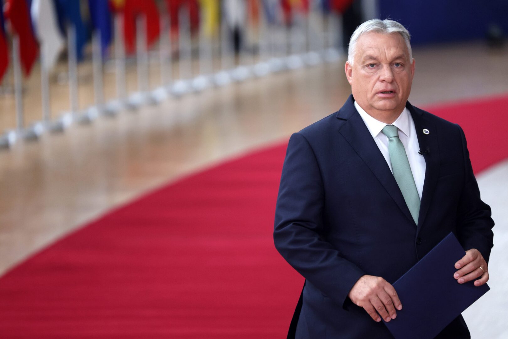 Орбан: ЕУ се распаѓа