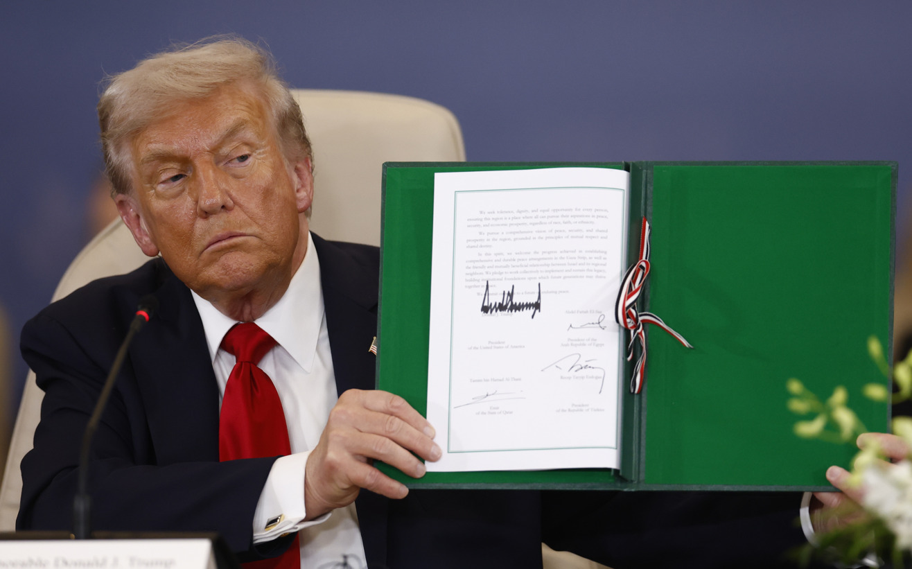 Трамп го потпиша мировниот договор за Газа: „Поминаа 3.000 години за да се стигне до ова“