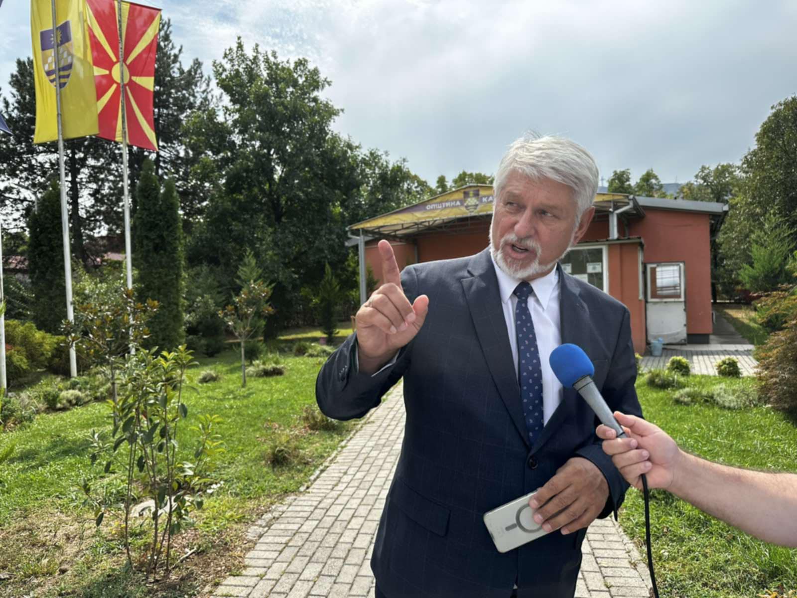 (Видео) Јакимовски: Мицкоски сака да им продаде мачка во вреќа на карпошани