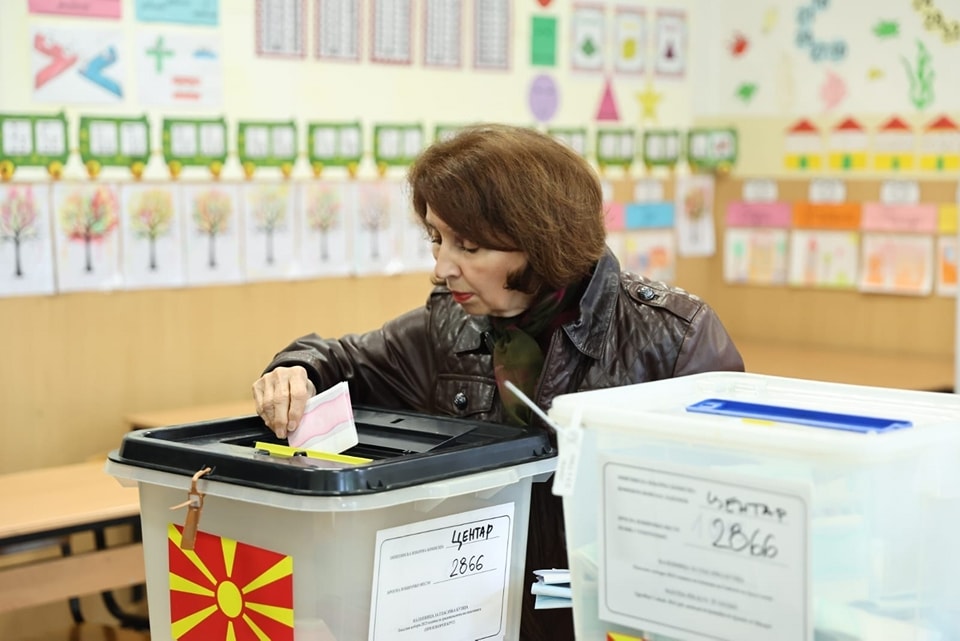 Сиљановска - Давкова: Посакувам она што денеска го видов: една досадна граѓанска изборна слика, да се повтори и во вториот круг
