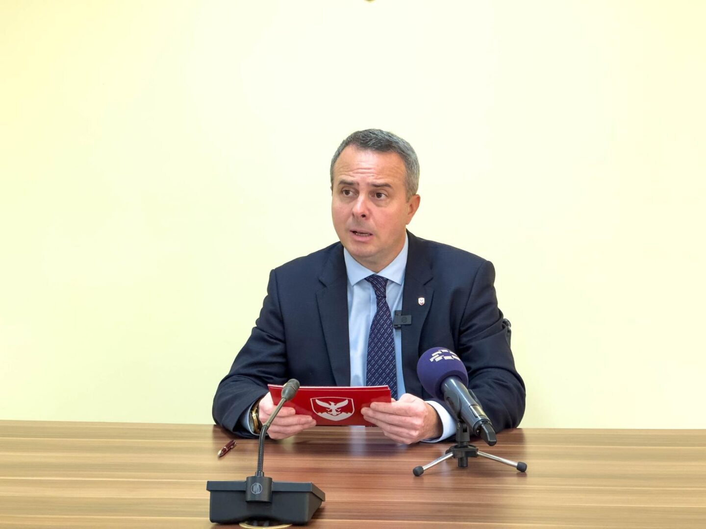 Герасимовски: Од 2.500 на 5.000 денари ја зголемуваме еднократната парична помош за пензионери - Press24