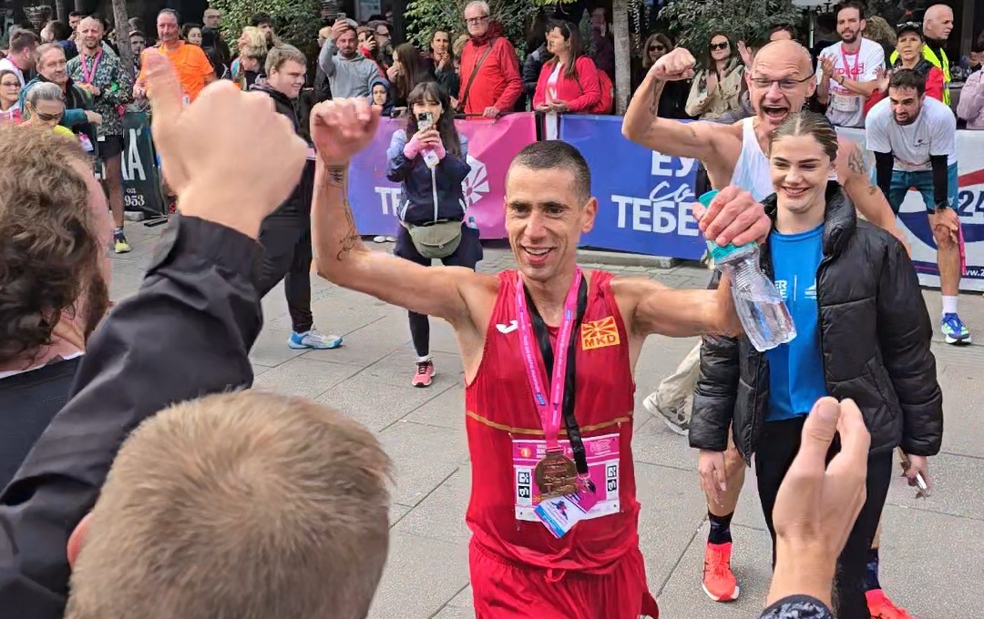 "Ова е за Македонија!" Дарио Ивановски е победник на Скопскиот маратон! - SportStation.mk