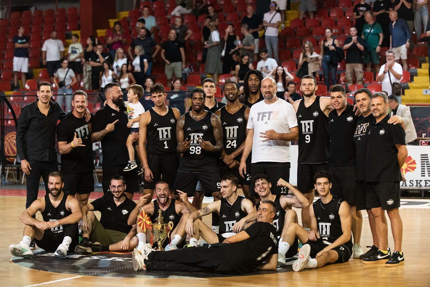 ТФТ со фуриозна трета четвртина го "тресна" Раднички среде Крагуевац! - SportStation.mk