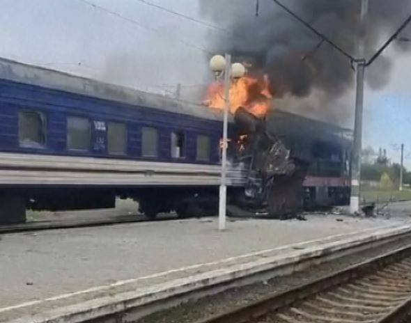 Најмалку 30 жртви во руски напад со беспилотно летало врз патнички воз на железничка станица во Суми - telma.com.mk