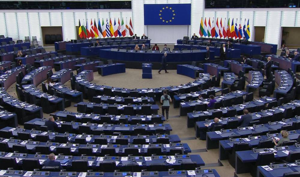 Европратениците ќе гласаат по двете иницијативи за недоверба на Европската комисија - telma.com.mk