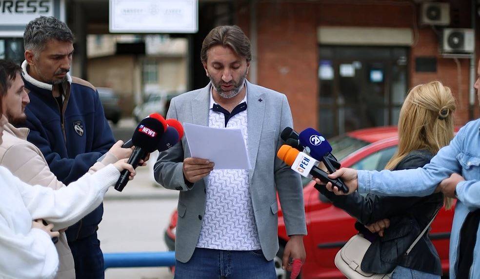 Шаини негира дека неговата поранешна сопруга го нарачала атентатот - telma.com.mk